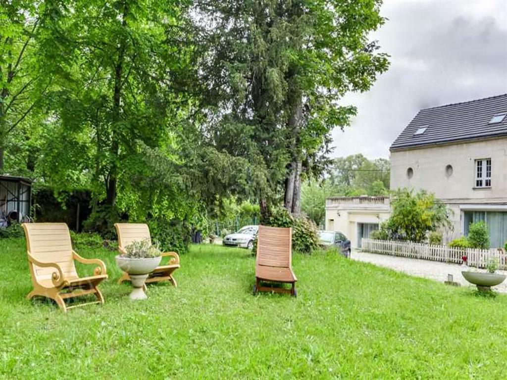 Top' Appart Hotel Pont-Sainte-Maxence Exterior photo