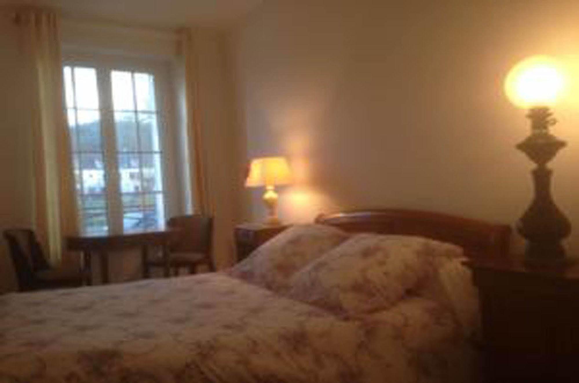 Top' Appart Hotel Pont-Sainte-Maxence Exterior photo