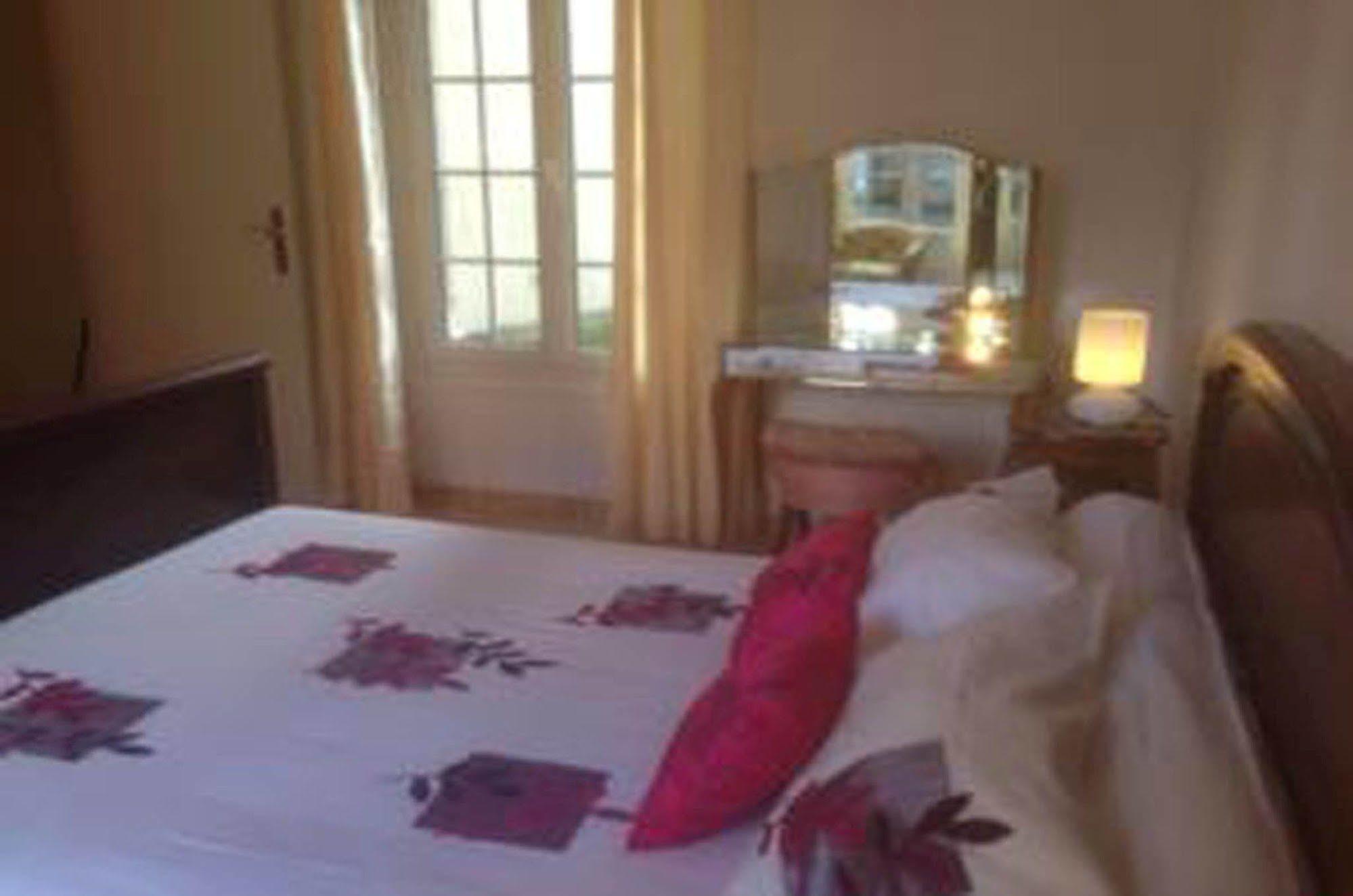 Top' Appart Hotel Pont-Sainte-Maxence Exterior photo