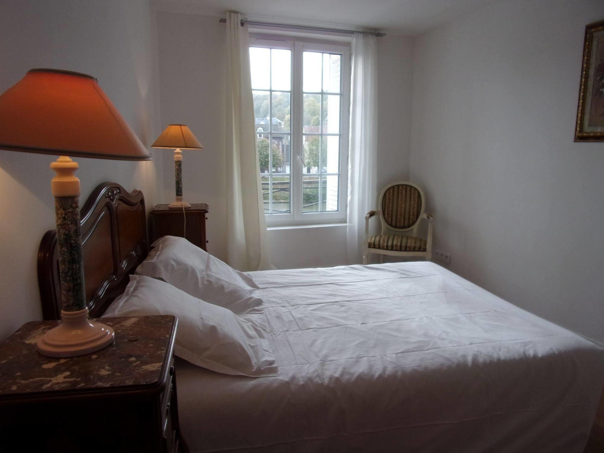 Top' Appart Hotel Pont-Sainte-Maxence Exterior photo